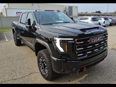 Used 2026 GMC Sierra 2500 AT4X AWD/4WD image 2