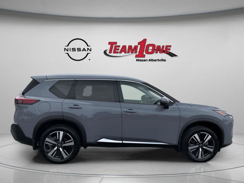 Used 2023 Nissan Rogue SL w/ SL Premium Package FWD image 9