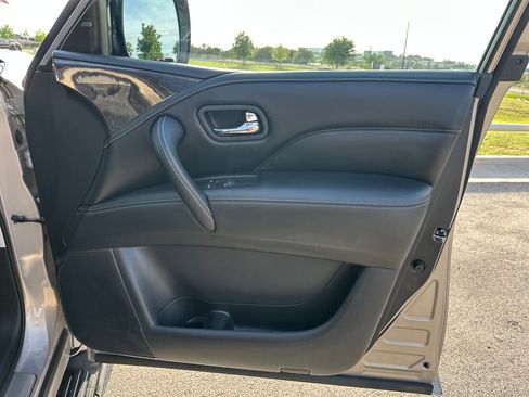 Used 2022 INFINITI QX80 Luxe w/ Cargo Package RWD image 38