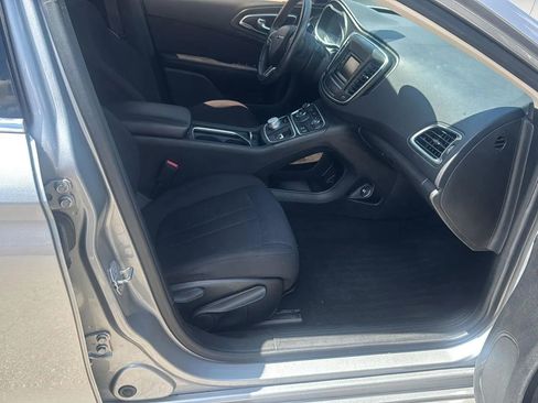 Used 2015 Chrysler 200 Limited w/ Convenience Group image 14