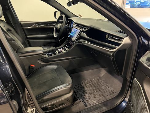 Used 2024 Jeep Grand Cherokee Trailhawk image 39