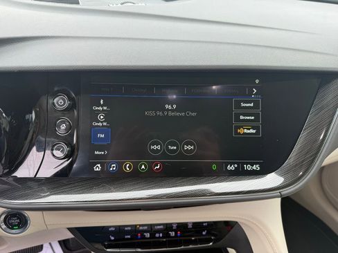 Used 2022 Buick Envision Essence w/ Technology Package I image 38