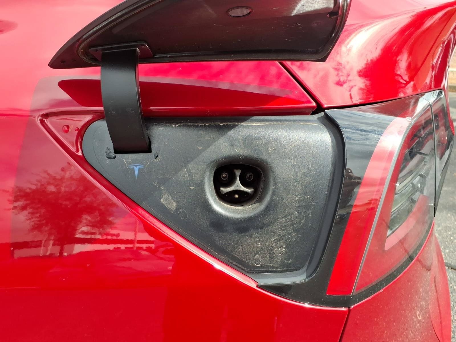 Used 2023 Tesla Model Y Long Range AWD/4WD image 23