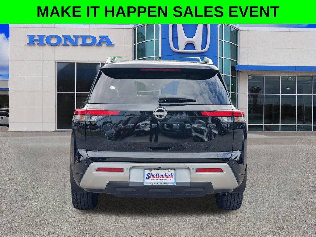 Used 2023 Nissan Pathfinder SL w/ SL Premium Package FWD image 6