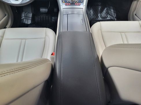 Used 2020 Lincoln MKZ w/ Convenience Package image 38