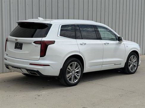 Used 2024 Cadillac XT6 Premium Luxury w/ Technology Package AWD/4WD image 4