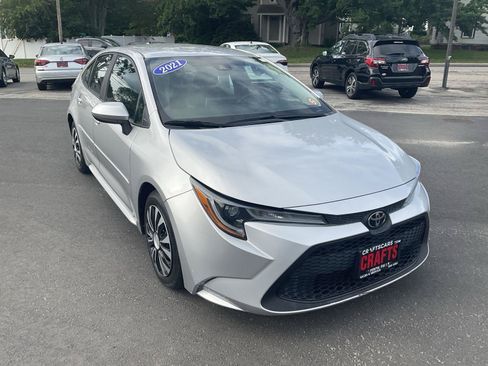 Used 2021 Toyota Corolla LE FWD image 7