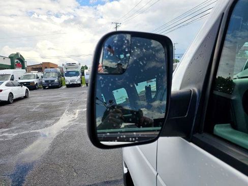 Used 2011 Ford E-350 and Econoline 350 XLT image 29