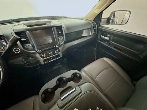 Used 2019 RAM 3500 Tradesman w/ Chrome Appearance Group AWD/4WD image 11