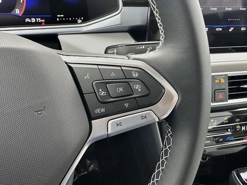 New 2026 Volkswagen Taos SE AWD/4WD image 18