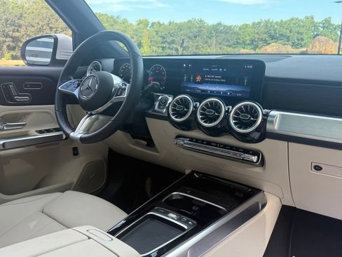 Used 2026 Mercedes-Benz GLB 250 4MATIC image 26
