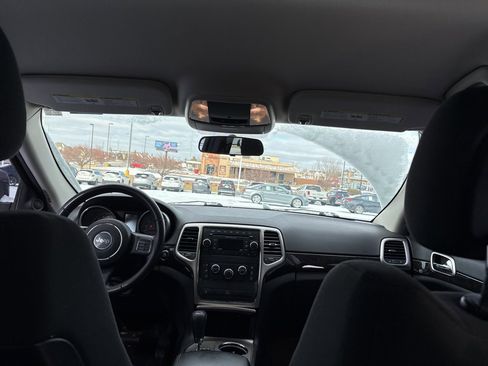 Used 2012 Jeep Grand Cherokee Laredo w/ Laredo E Group image 29