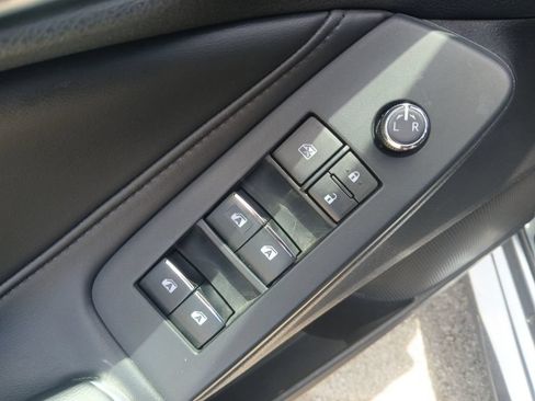 Used 2022 Toyota Avalon XLE FWD image 29
