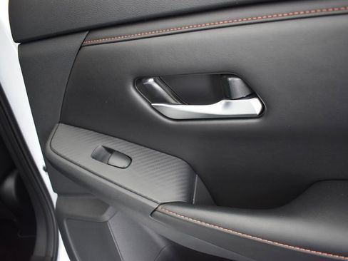 New 2025 Nissan Sentra SR image 19