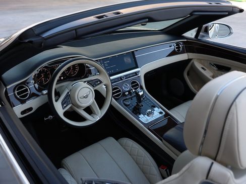 Used 2021 Bentley Continental GT image 6
