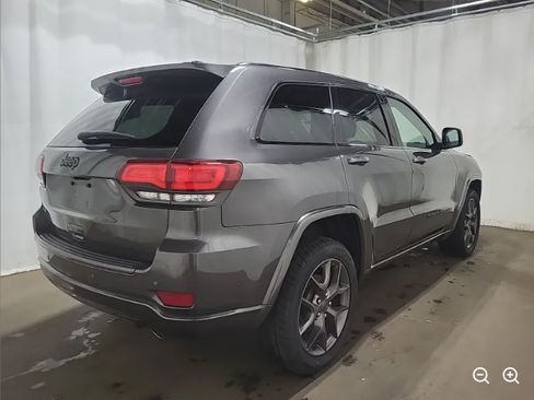 Used 2021 Jeep Cherokee Limited w/ Trailer Tow Group AWD/4WD image 4