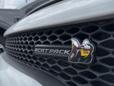 Used 2015 Dodge Charger R/T Scat Pack RWD image 9