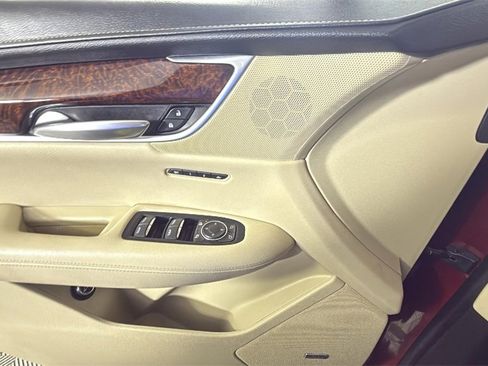 Used 2018 Cadillac XT5 Luxury w/ Driver Awareness Package image 22