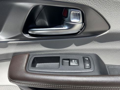 Used 2021 Chrysler Voyager LX image 40