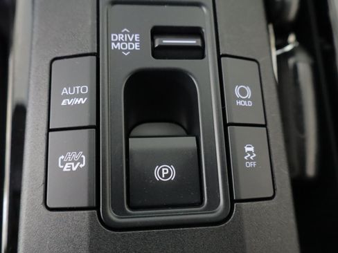 Used 2026 Toyota Prius Plug-In Hybrid FWD image 16