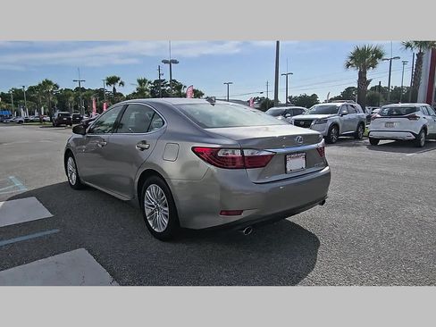 Used 2015 Lexus ES 350 w/ Luxury Package FWD image 32