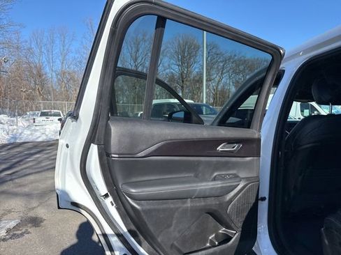 Certified 2023 Jeep Grand Cherokee L Laredo image 34