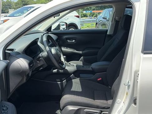 Used 2026 Honda HR-V LX image 10