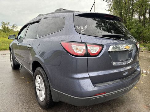 Used 2014 Chevrolet Traverse LS FWD image 3