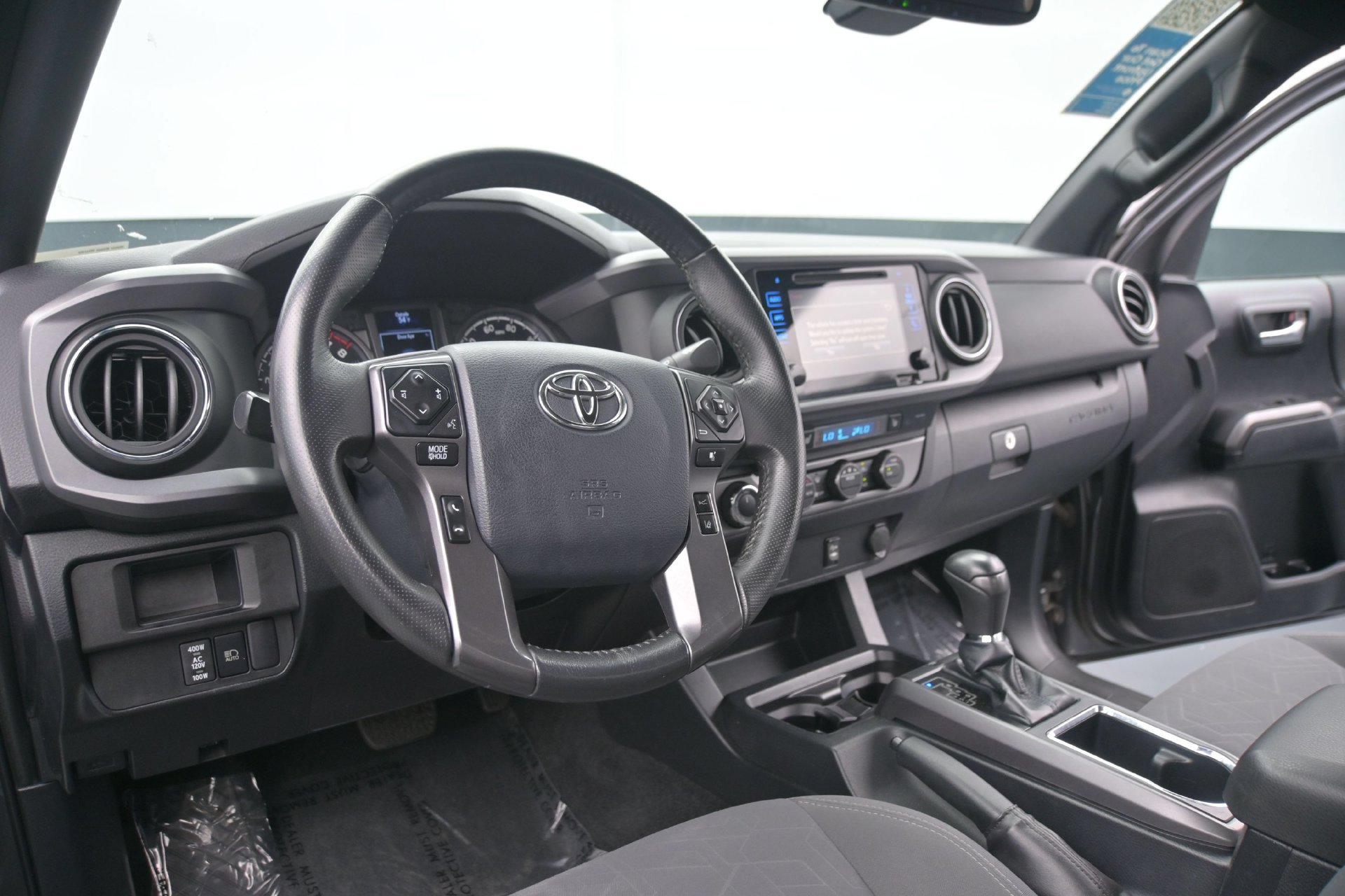 Used 2019 Toyota Tacoma TRD Off-Road AWD/4WD image 19