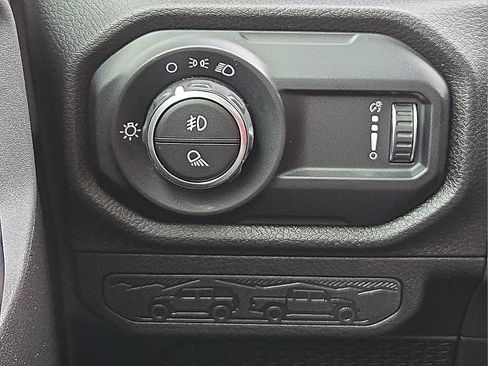 New 2025 Jeep Gladiator Sport image 22