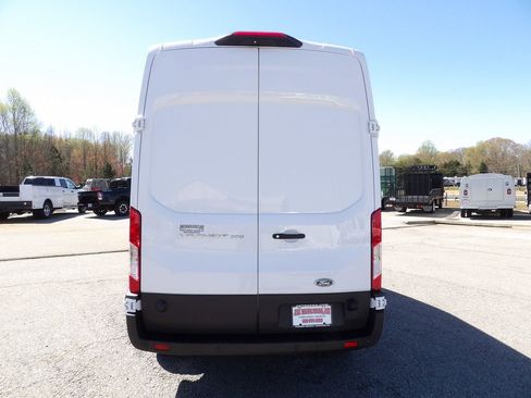 Used 2023 Ford Transit 250 image 6