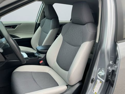 Used 2024 Toyota RAV4 XLE image 10