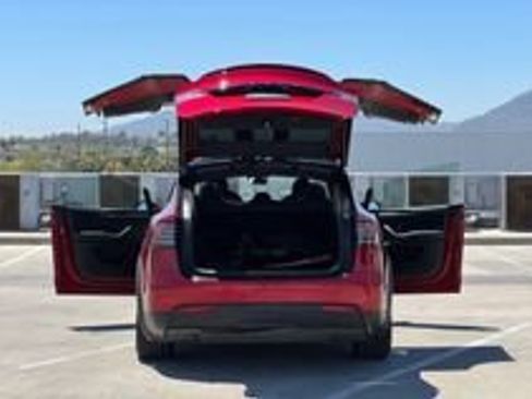 Used 2023 Tesla Model X AWD/4WD image 25