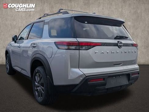 New 2025 Nissan Pathfinder SL image 6