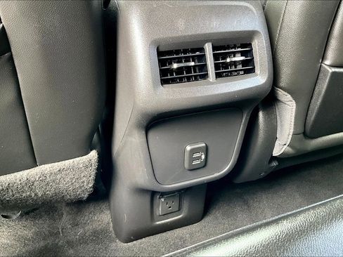 Used 2020 GMC Terrain SLT image 25