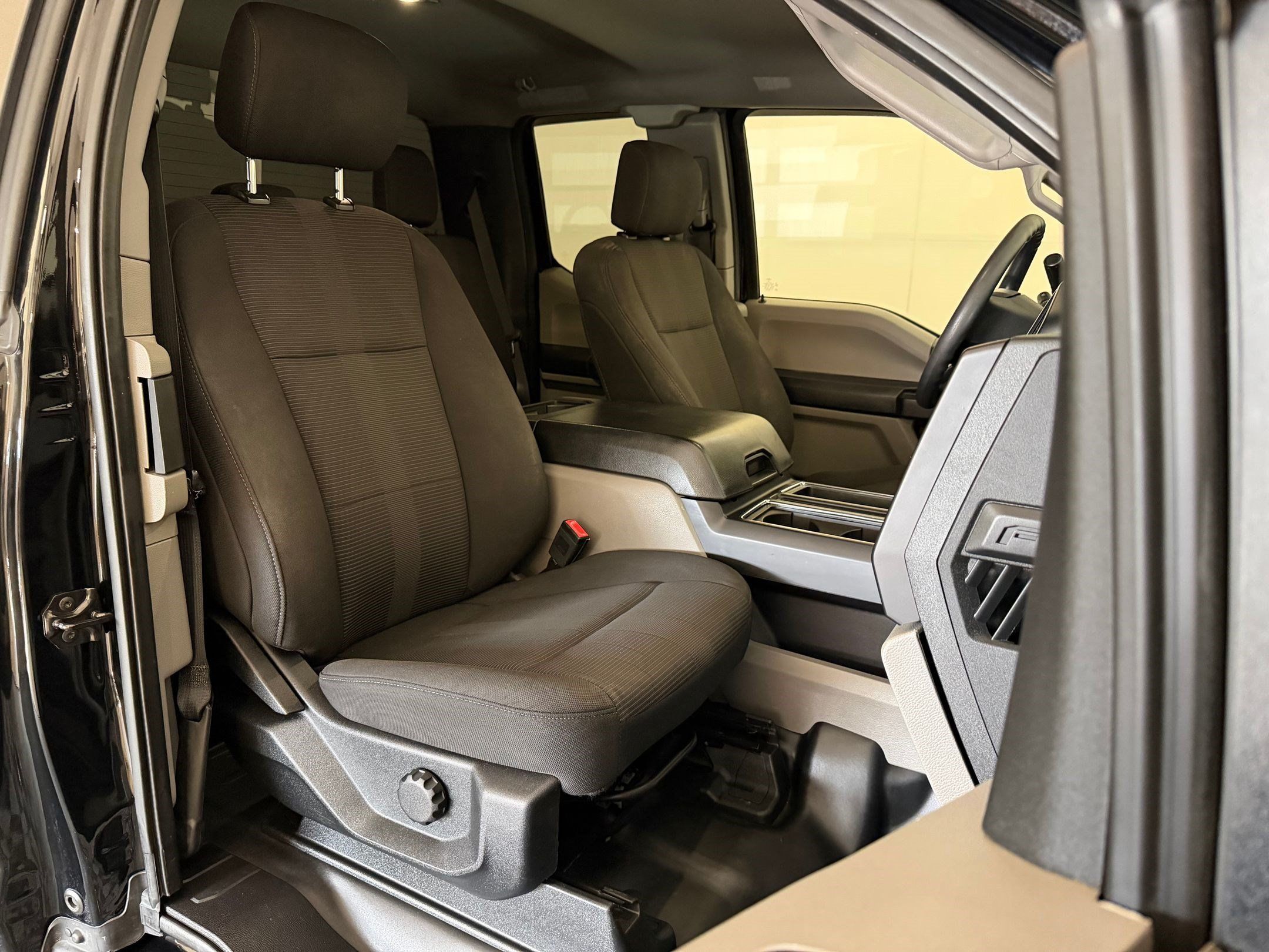 Used 2018 Ford F150 XL w/ Equipment Group 101A Mid AWD/4WD image 27