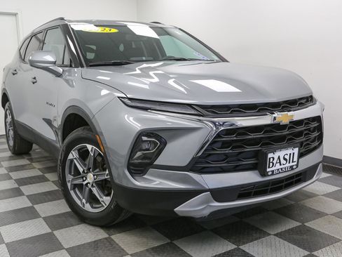 Used 2023 Chevrolet Blazer LT w/ Convenience Package image 2
