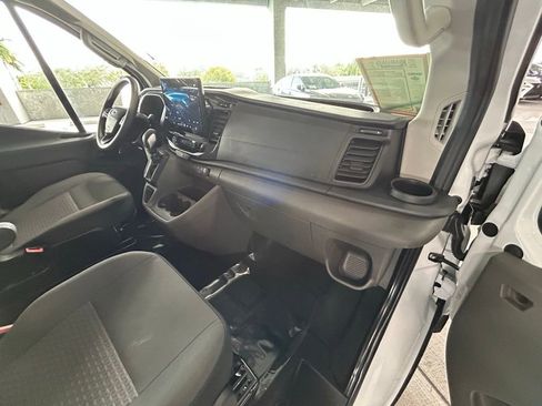 Used 2024 Ford Transit 350 XLT image 32