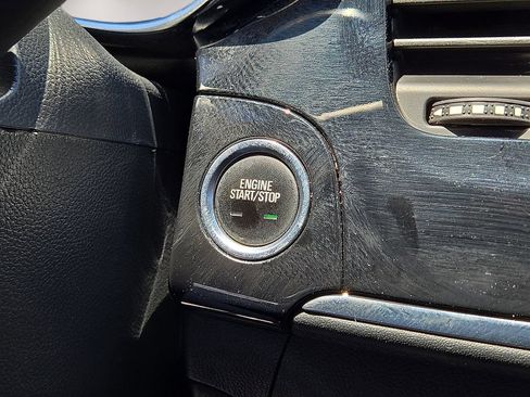 Used 2018 Buick Encore Essence FWD image 29