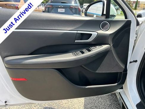 Used 2025 Hyundai Sonata SEL FWD image 11