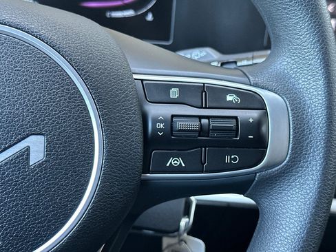 Certified 2025 Kia Sportage LX AWD/4WD image 27