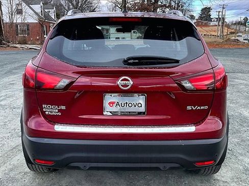 Used 2019 Nissan Rogue Sport SV image 9
