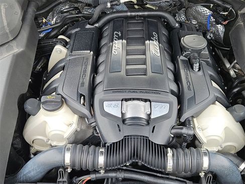 Used 2014 Porsche Cayenne Turbo image 30