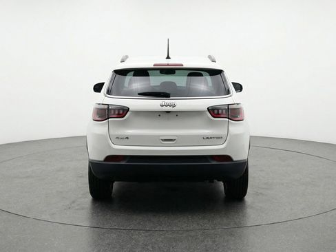 Used 2025 Jeep Compass Latitude image 7