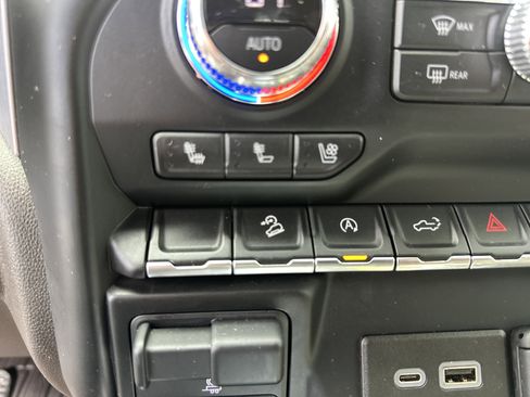 Certified 2021 GMC Sierra 1500 SLT w/ SLT Premium Package image 32