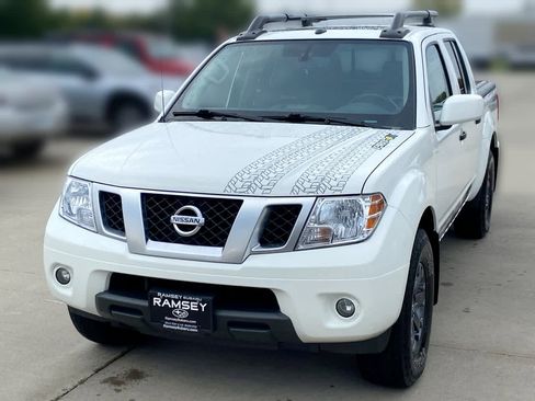 Used 2020 Nissan Frontier PRO-4X w/ Pro-4x Utility Package image 1