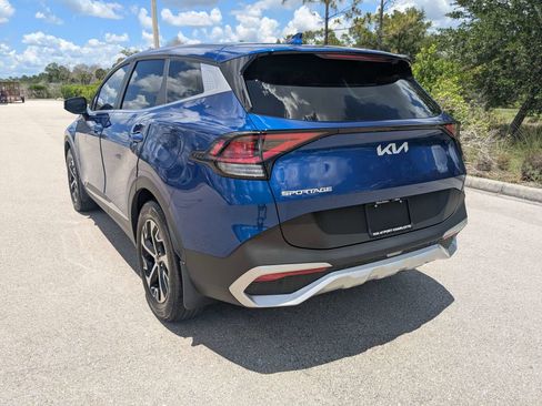 Certified 2024 Kia Sportage EX FWD image 7