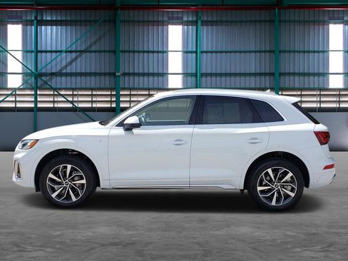 Used 2023 Audi Q5 2.0T Premium Plus w/ Premium Plus Package AWD/4WD image 2