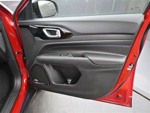 New 2026 Jeep Compass Latitude image 20