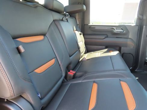 Used 2025 GMC Sierra 3500 AT4 w/ AT4 Preferred Package AWD/4WD image 45